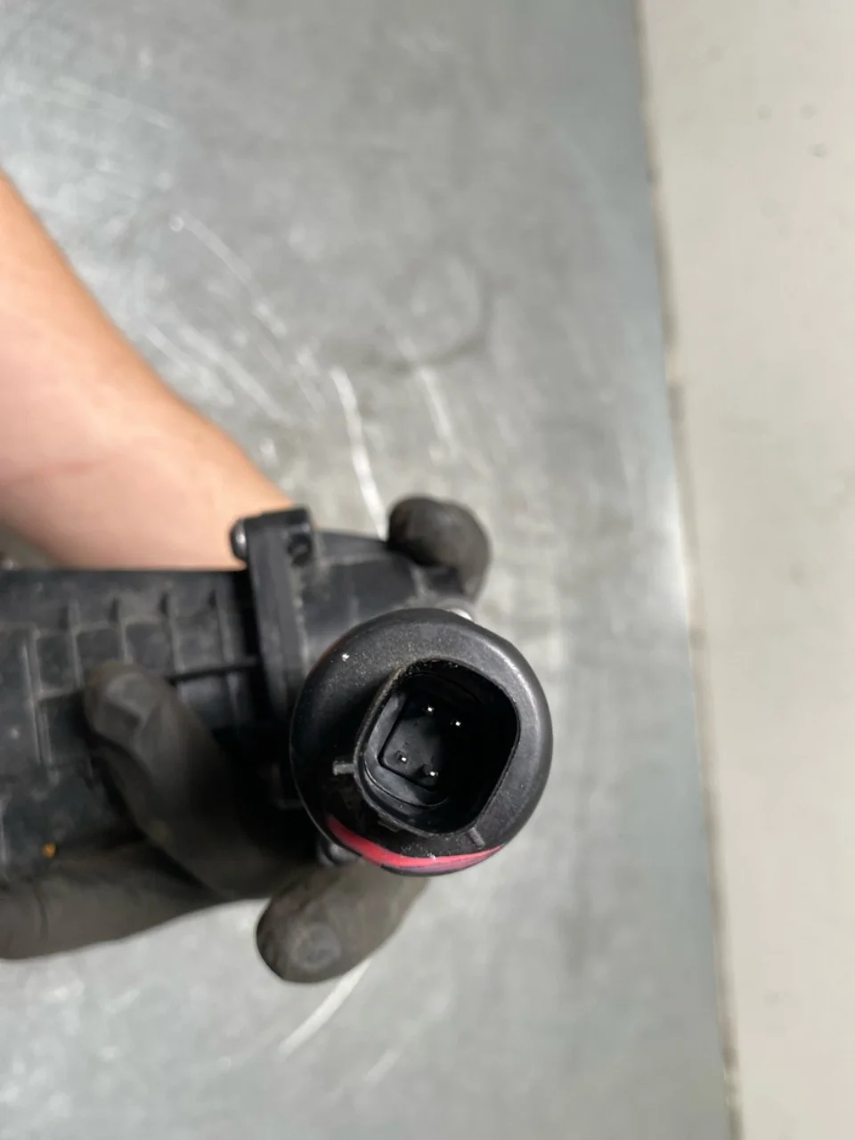 Ford MUSTANG MACH-E 2021- Door lock housing view 4