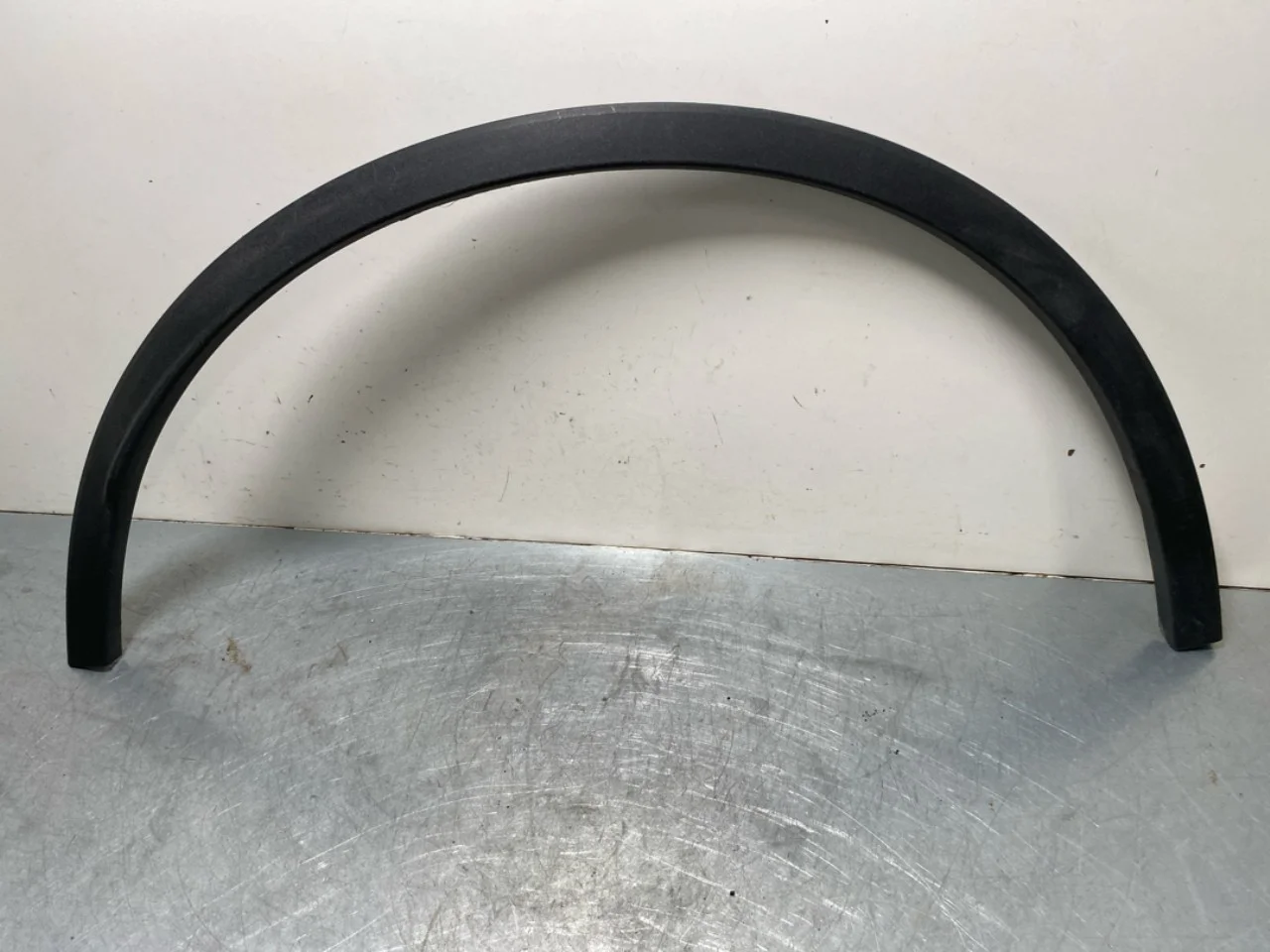 Polestar 2 2020- Wheel arch trim