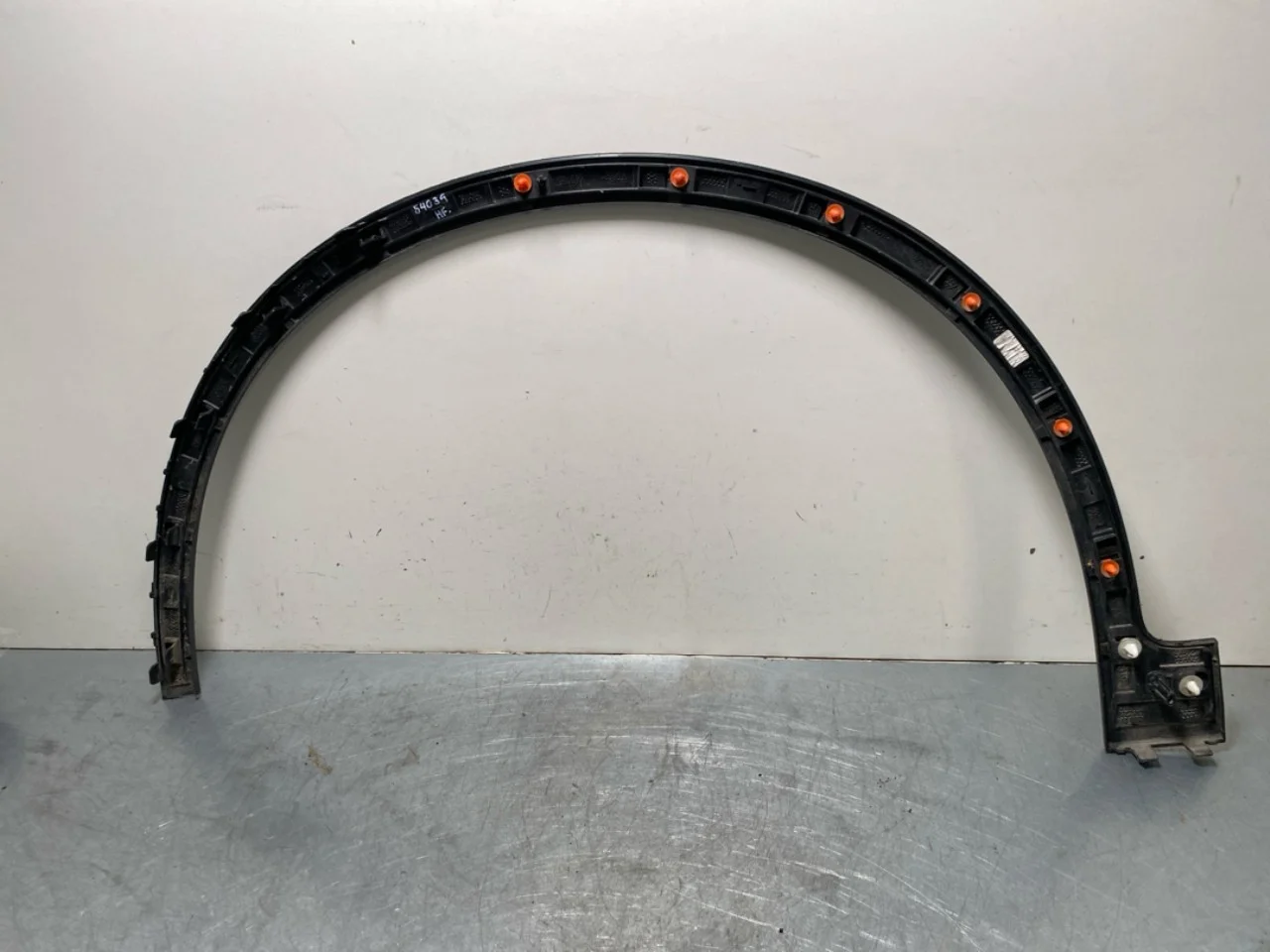 Polestar 2 2020- Wheel arch trim view 2
