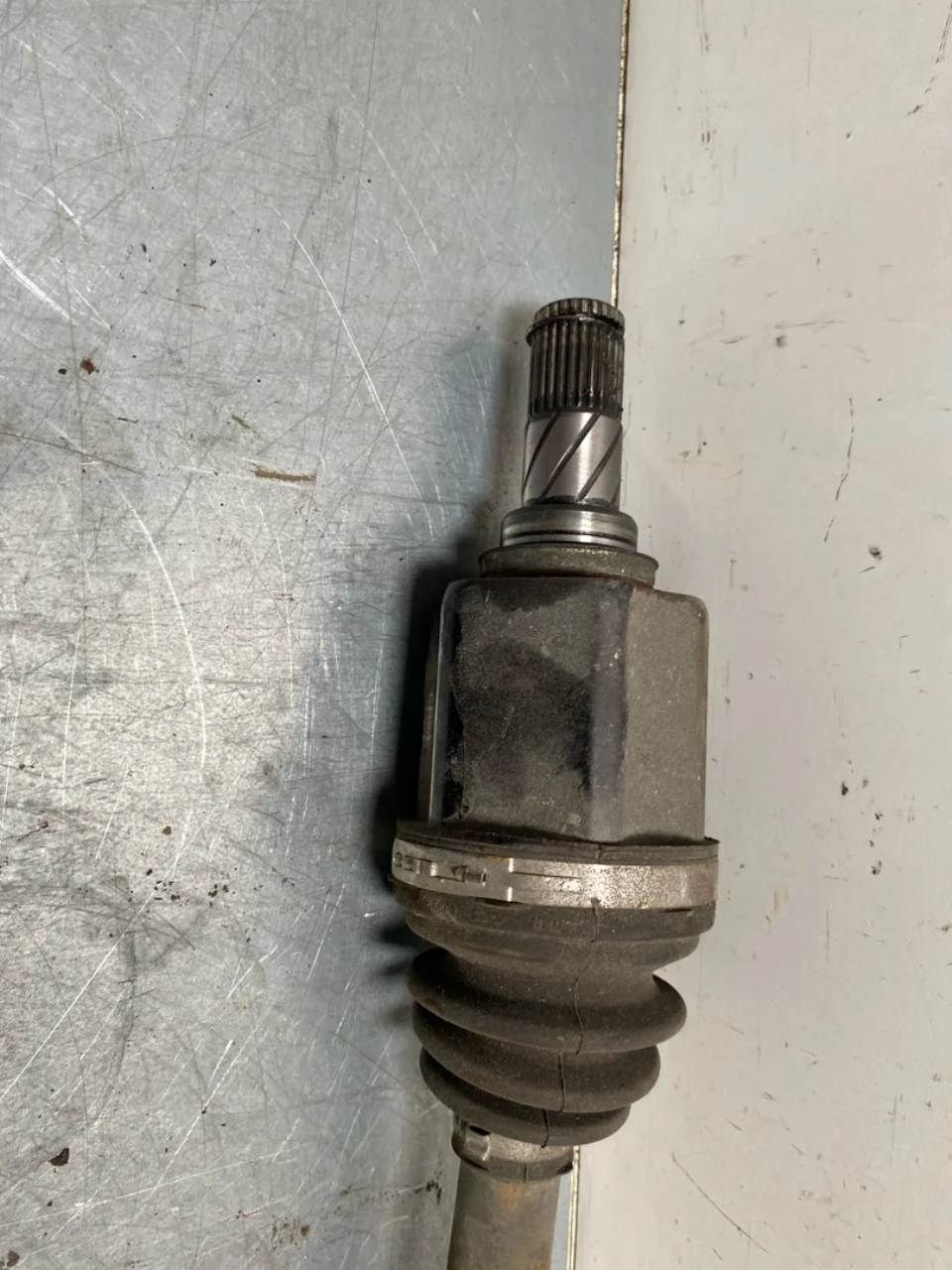 Nissan LEAF 2017-24 Front left driveshaft