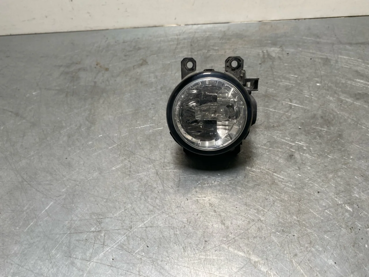 Nissan LEAF 2011-17 Cornering / fog lamp view 3