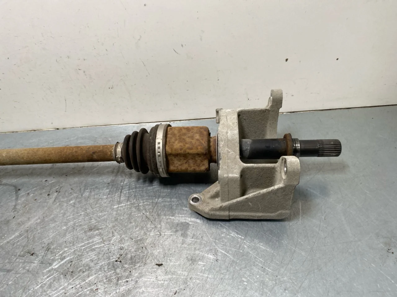 Nissan LEAF 2011-17 Front right driveshaft