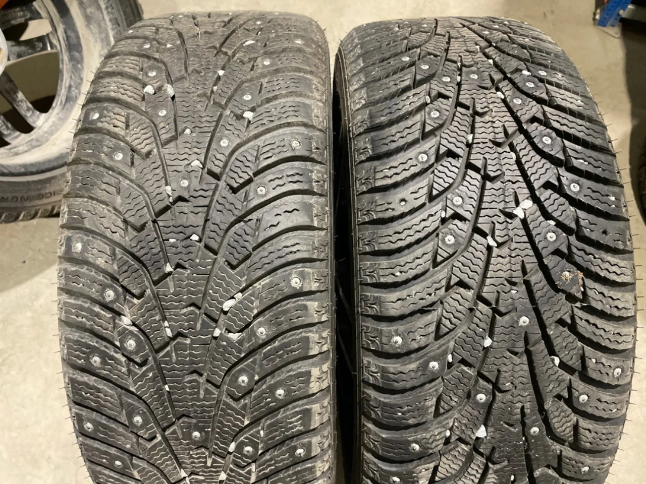 Mg MG4 EH32 2023- Winter tire with rim view 3