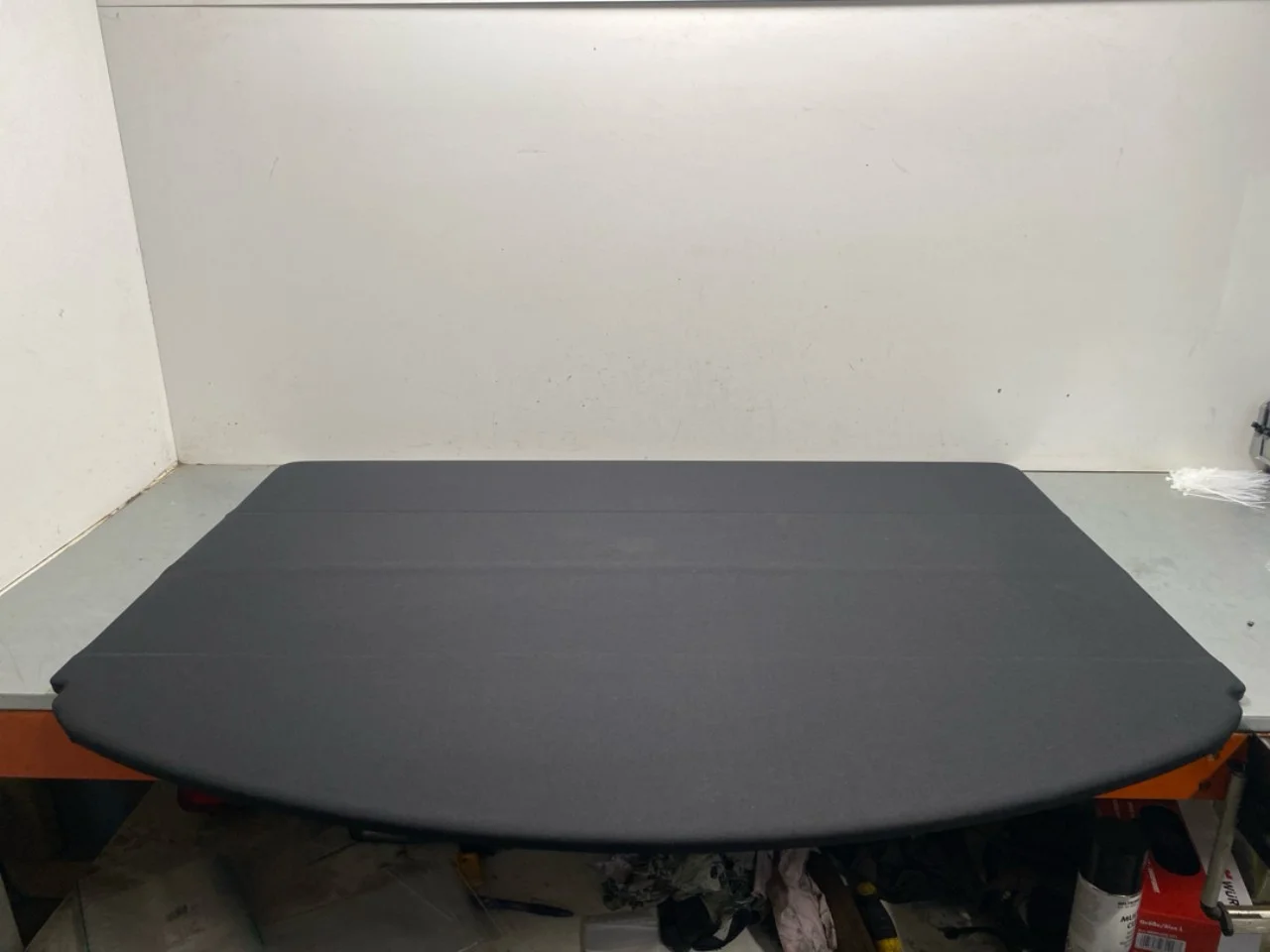 Tesla MODEL Y 2021- Kalaptartó