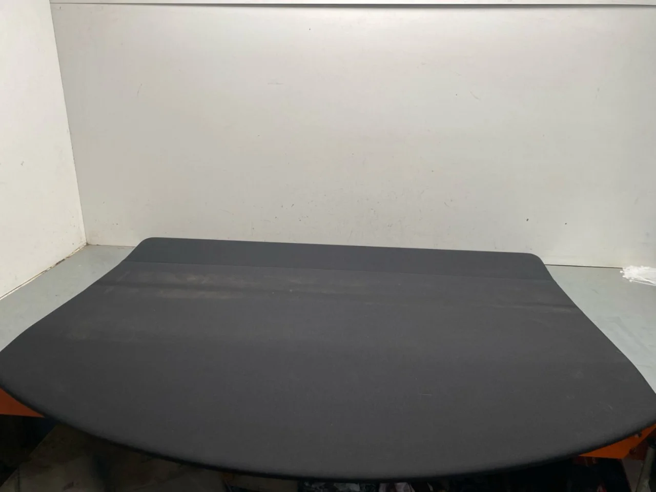 Tesla MODEL Y 2021- Kalaptartó