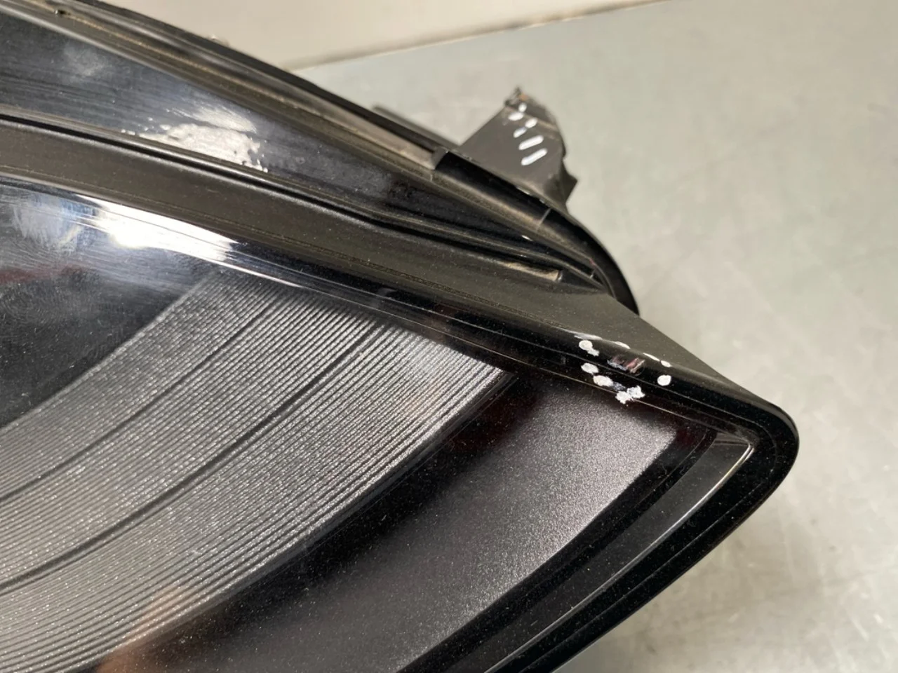 Tesla MODEL Y 2021- Fényszóró, jobb nézet 2