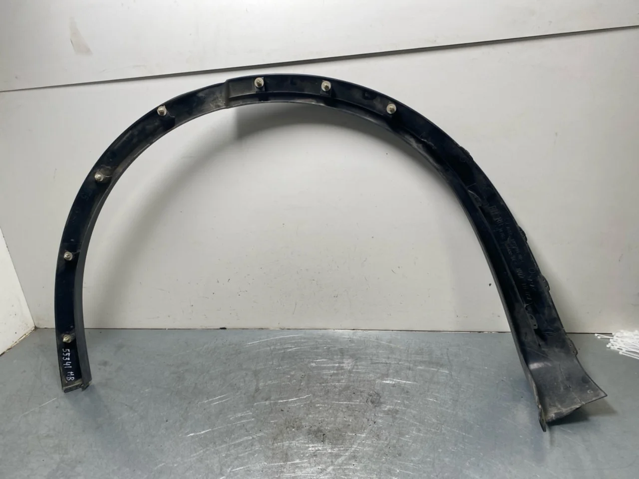 Tesla MODEL X 2016- Wheel arch trim view 2