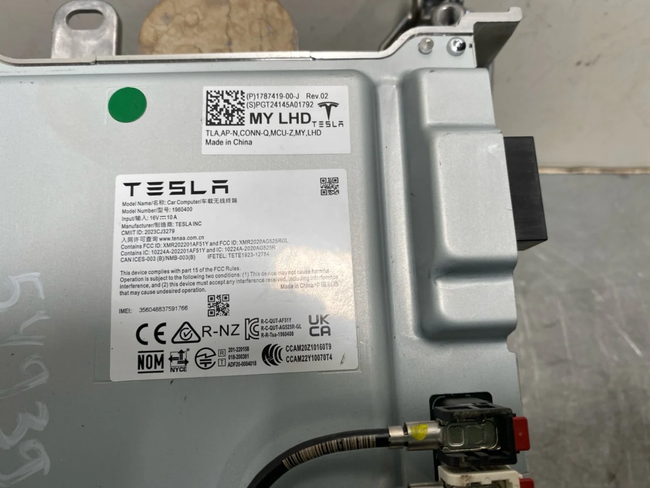 Tesla MODEL Y 2021- Vezérlőegység, autopilot nézet 3