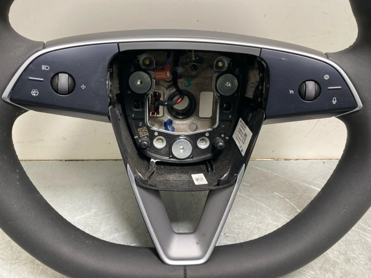 Tesla MODEL Y 2021- Kormánykerék nézet 2