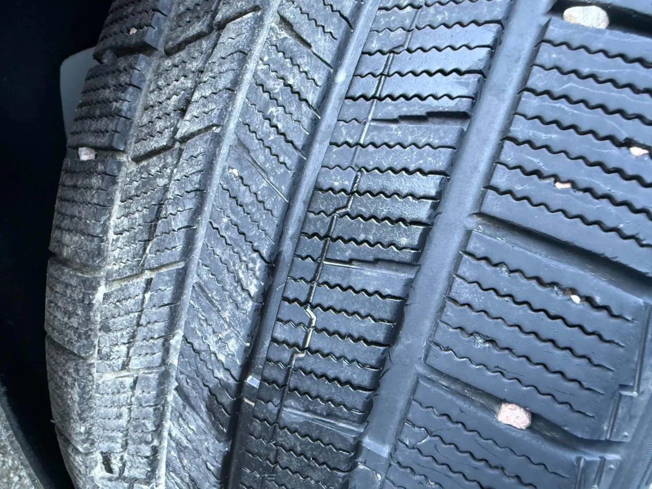 Tesla MODEL X 2016- Winter tire with rim view 2