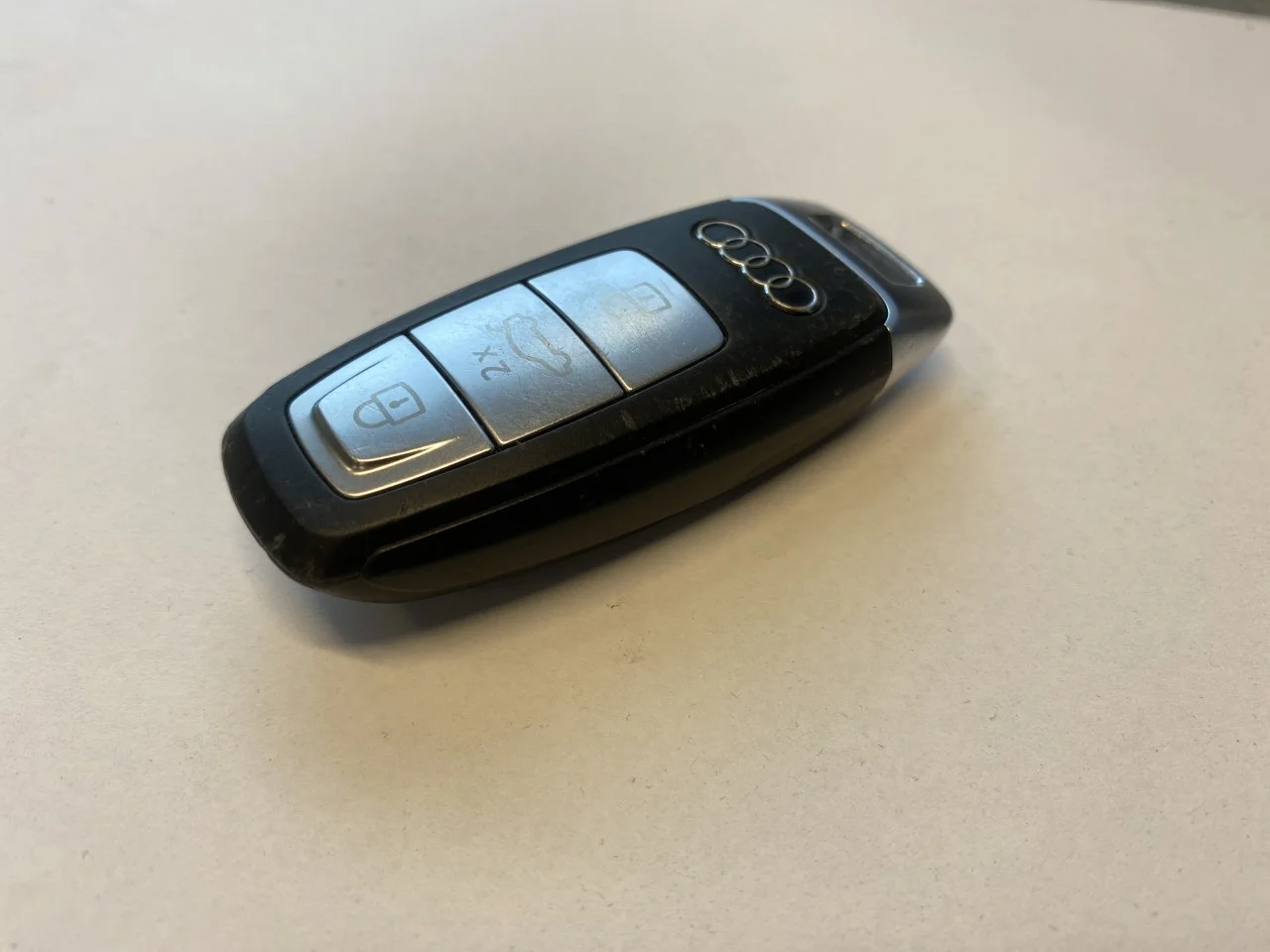 Audi E-TRON, S GE 2019- Távirányító, központi zár / riasztó nézet 2