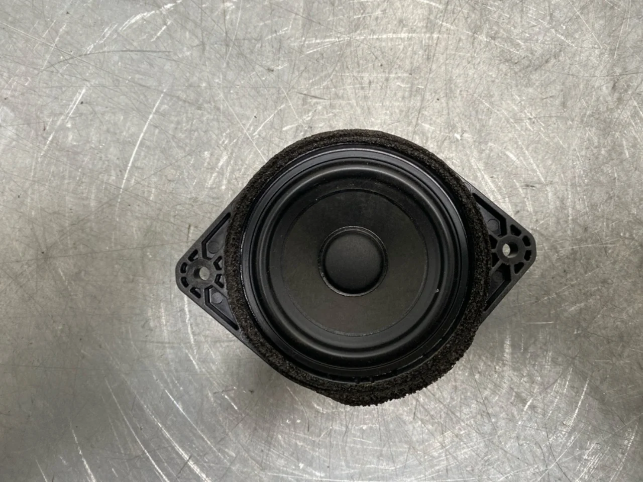 Speaker view 2