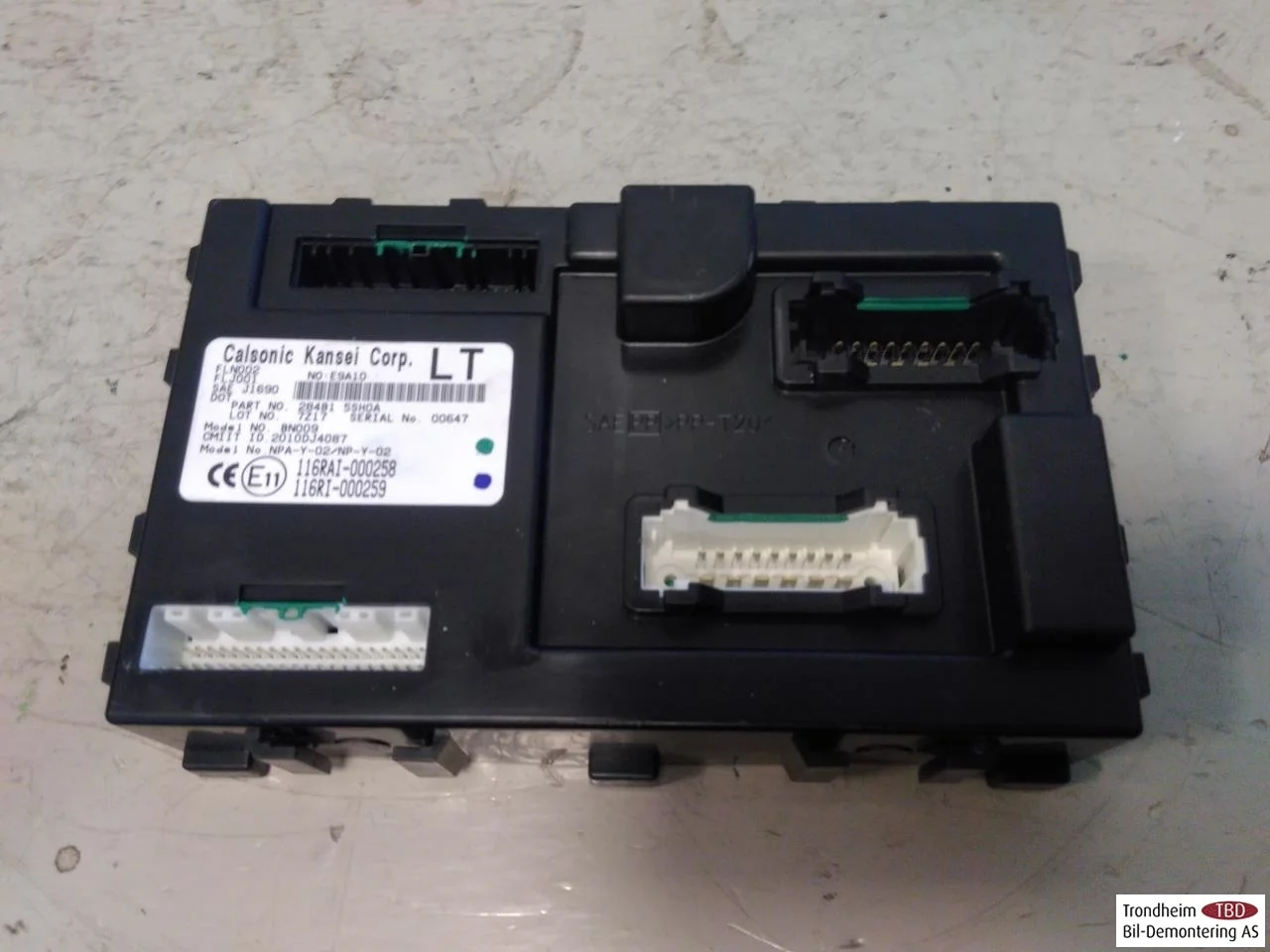 Nissan LEAF 2017-24 Climate control unit