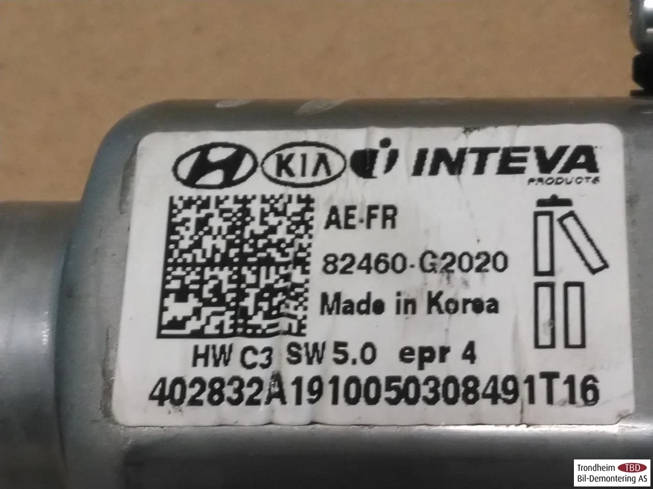 Hyundai IONIQ AE 2017-22 Ablakemelő motor view 3