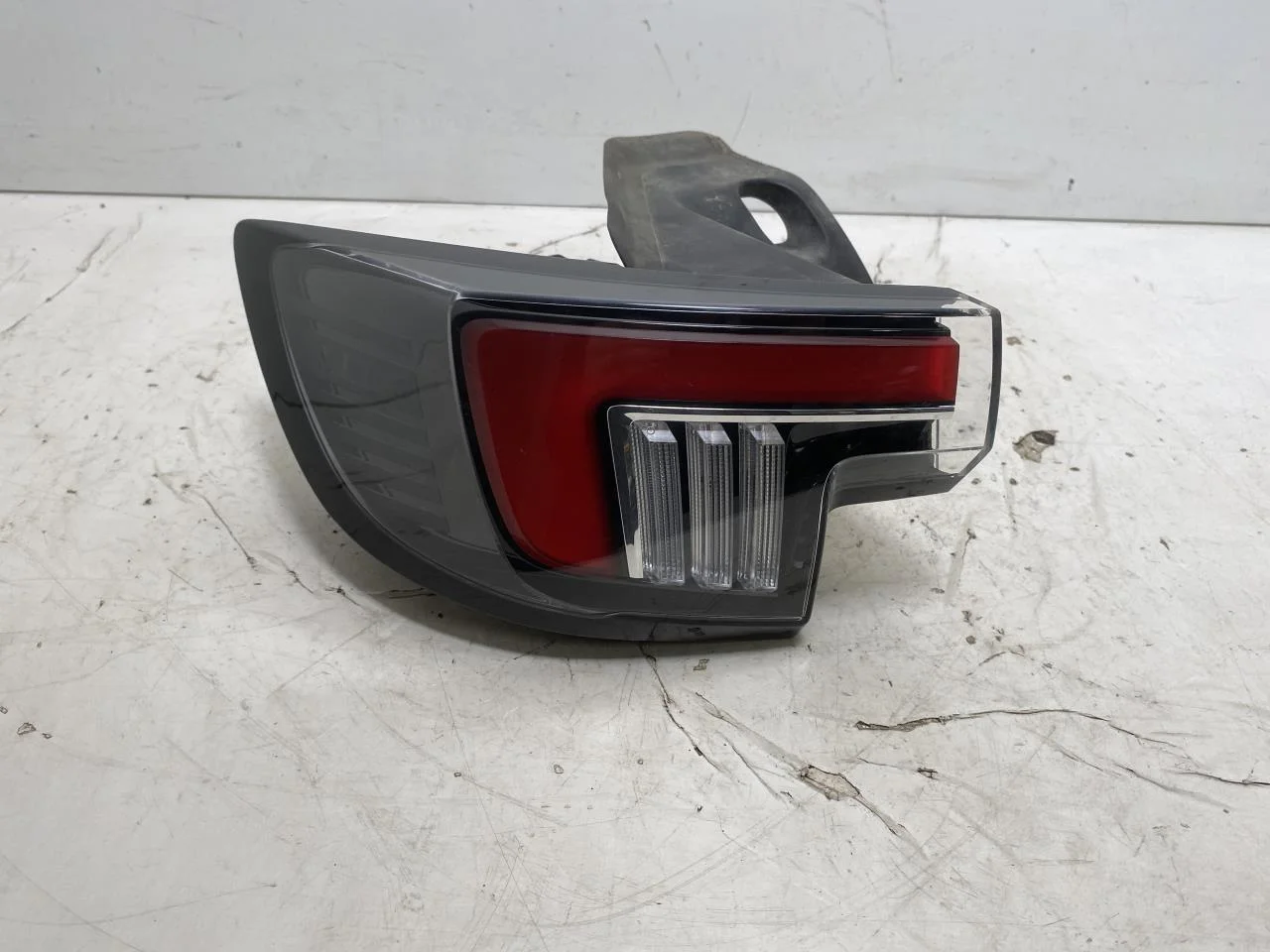 Opel / Vauxhall OPEL MOKKA 21 > Hátsó lámpa, bal