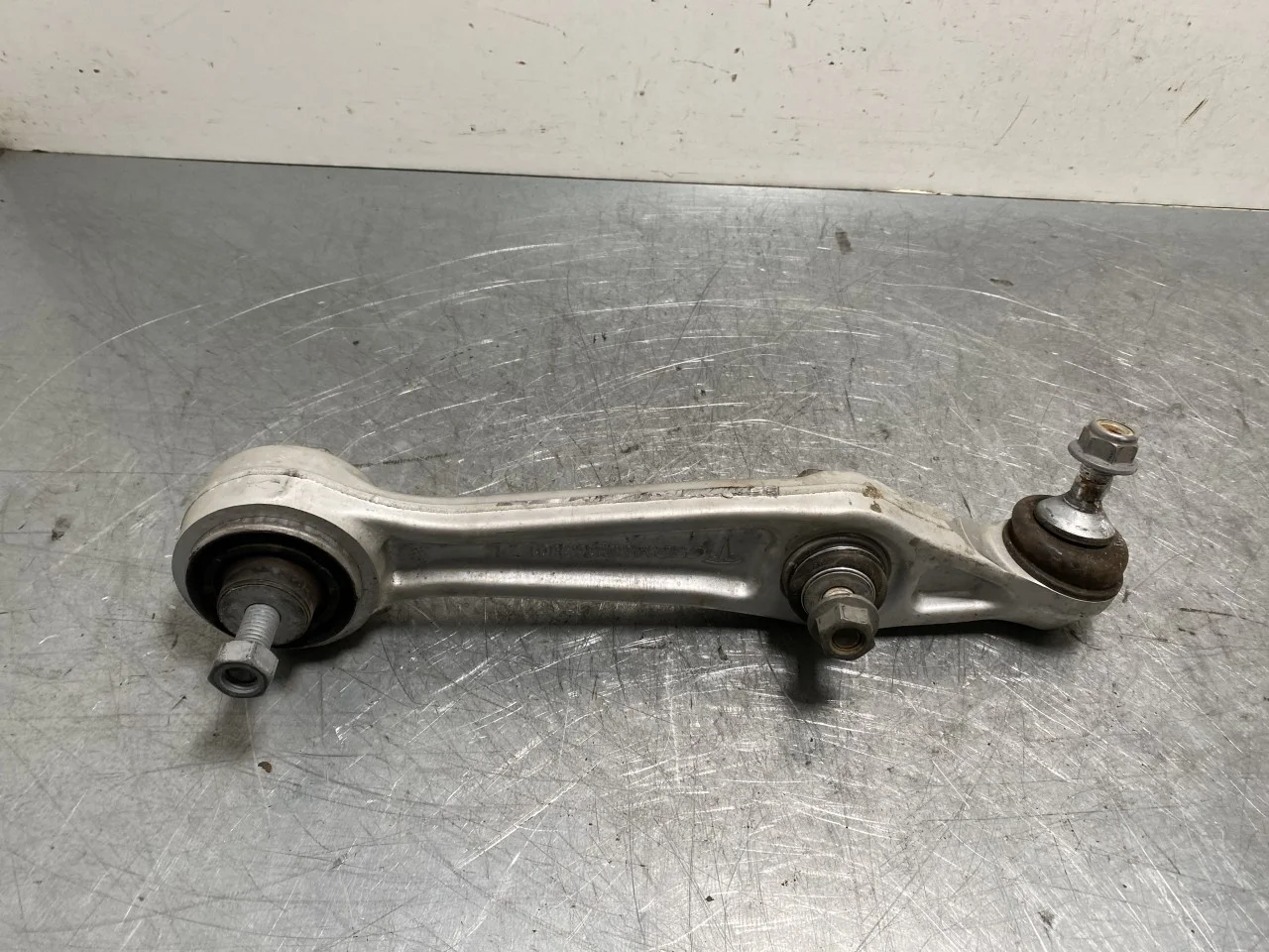 Tesla MODEL X 2016- Front left control arm