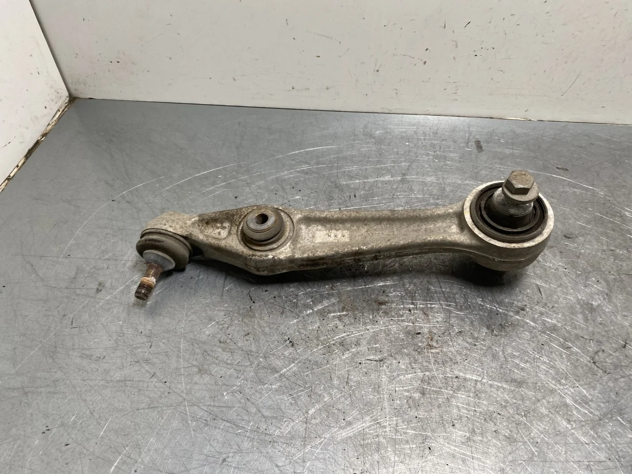 Tesla MODEL S 2013- Front left control arm