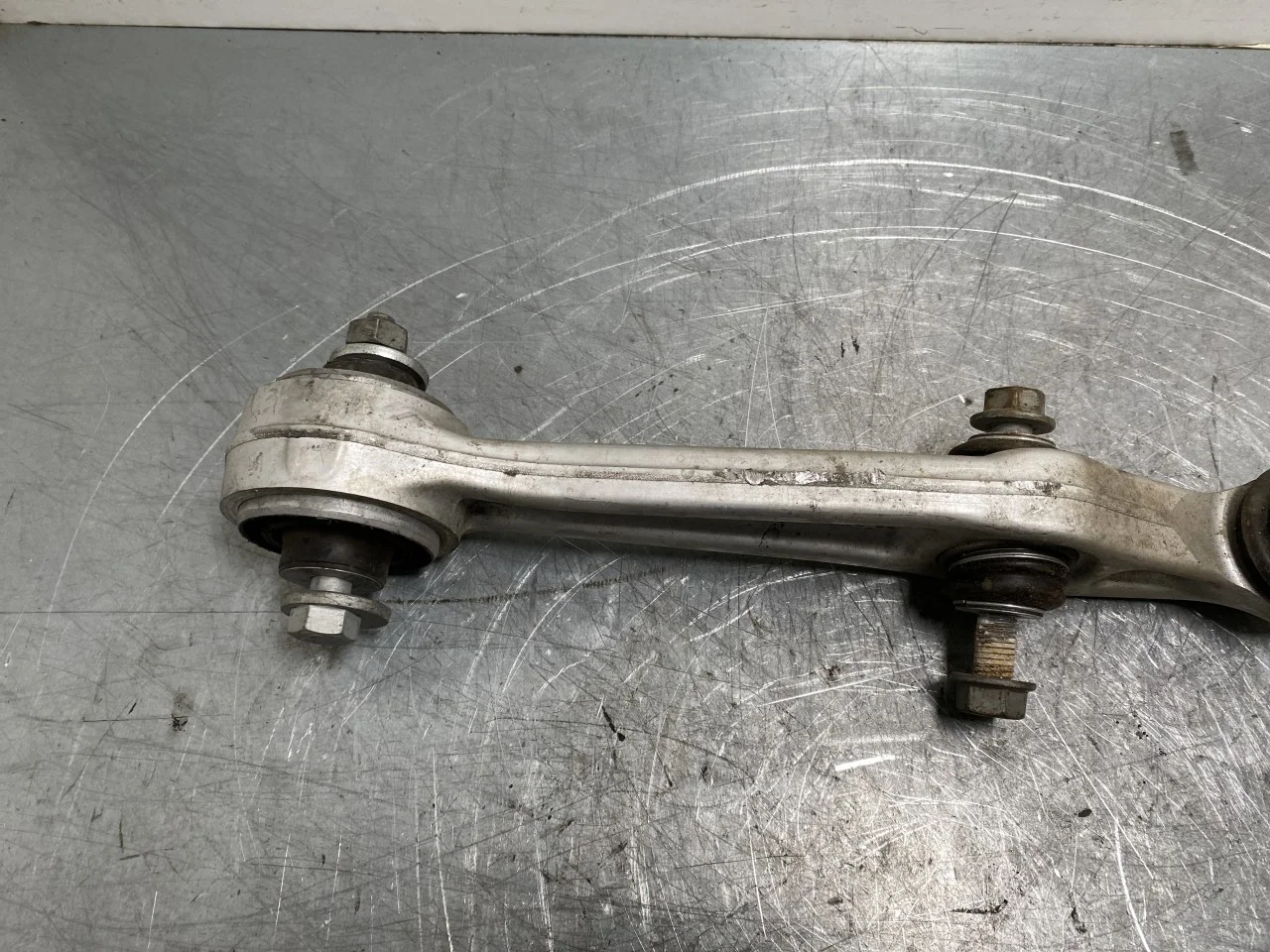 Tesla MODEL X 2016- Control arm, front right view 3