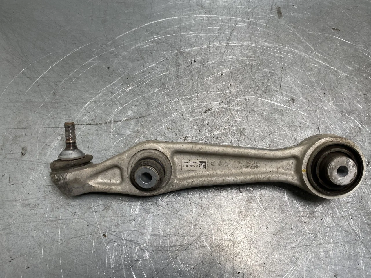 Tesla MODEL S 2013- Front left control arm view 2