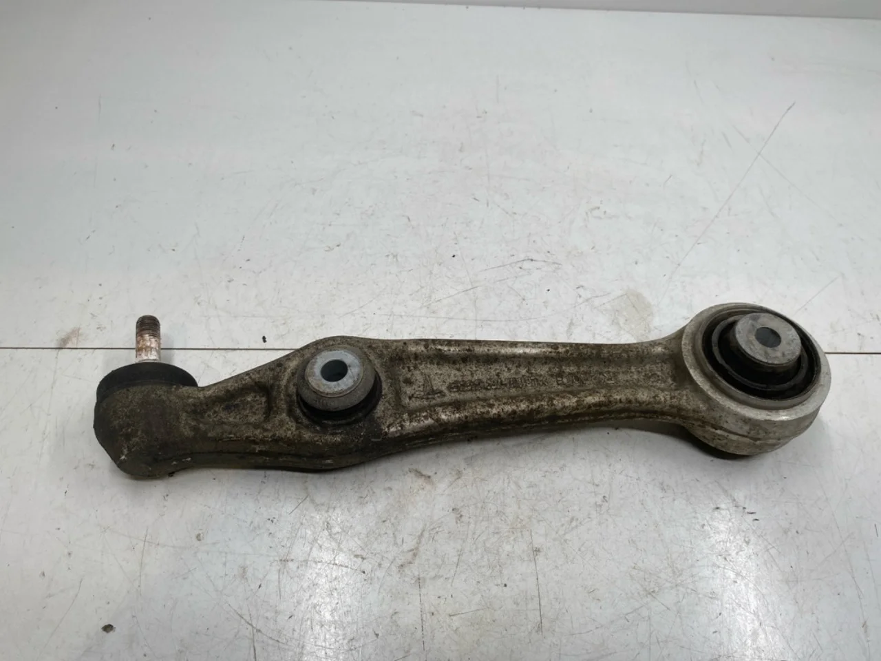 Tesla MODEL S 2013- Front left control arm view 2