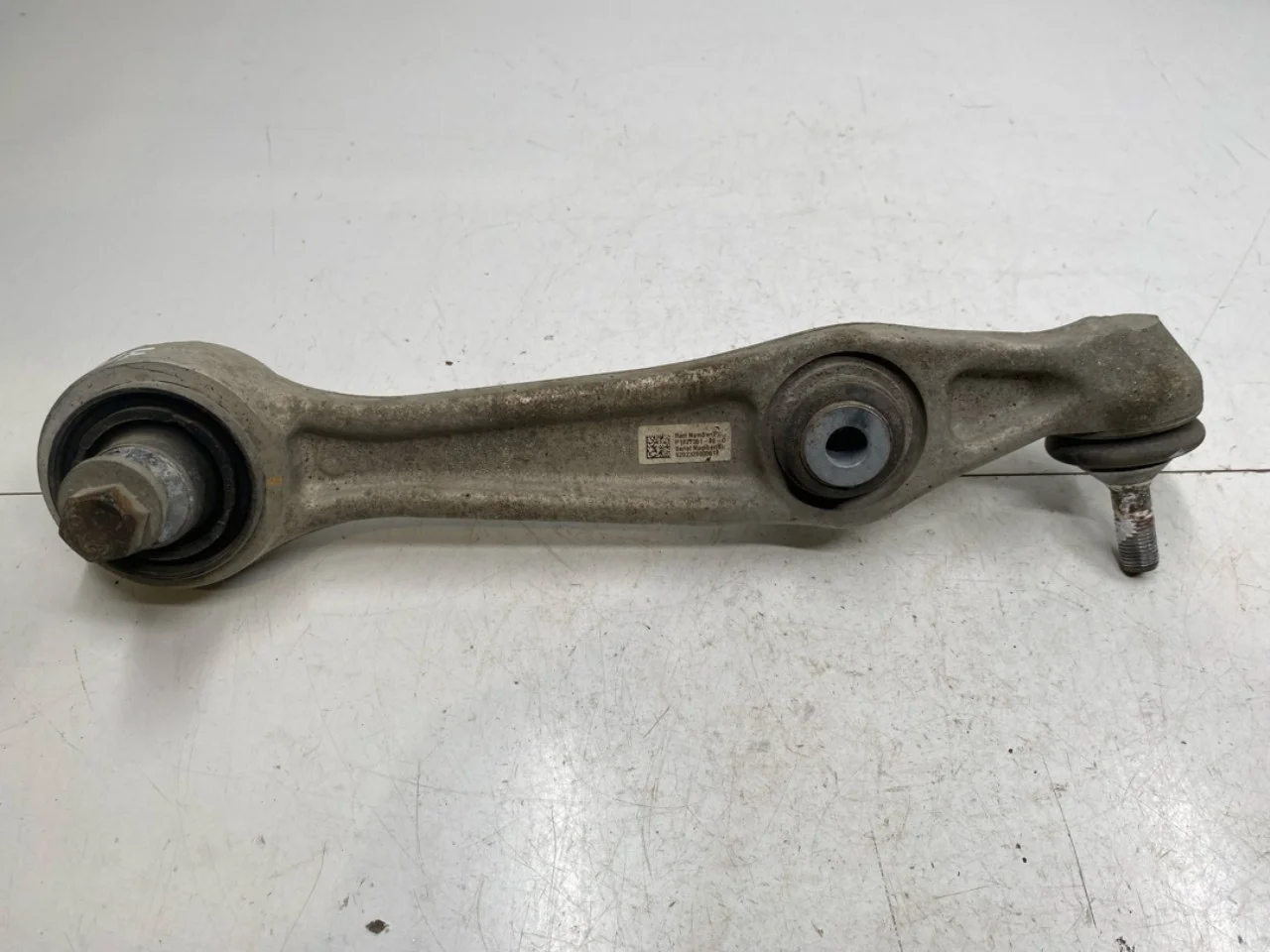 Tesla MODEL S 2013- Front left control arm view 2