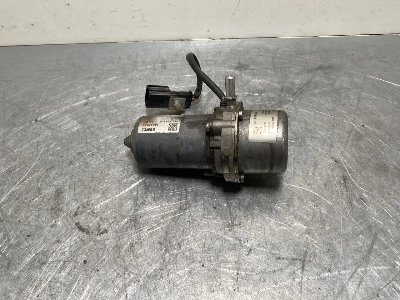 BMW X5 F15 2013-18 Pompă de vacuum vedere 2