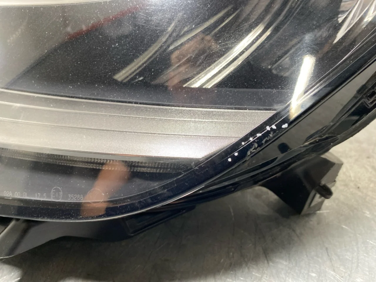 Tesla MODEL 3 2017--> Fényszóró, bal nézet 2