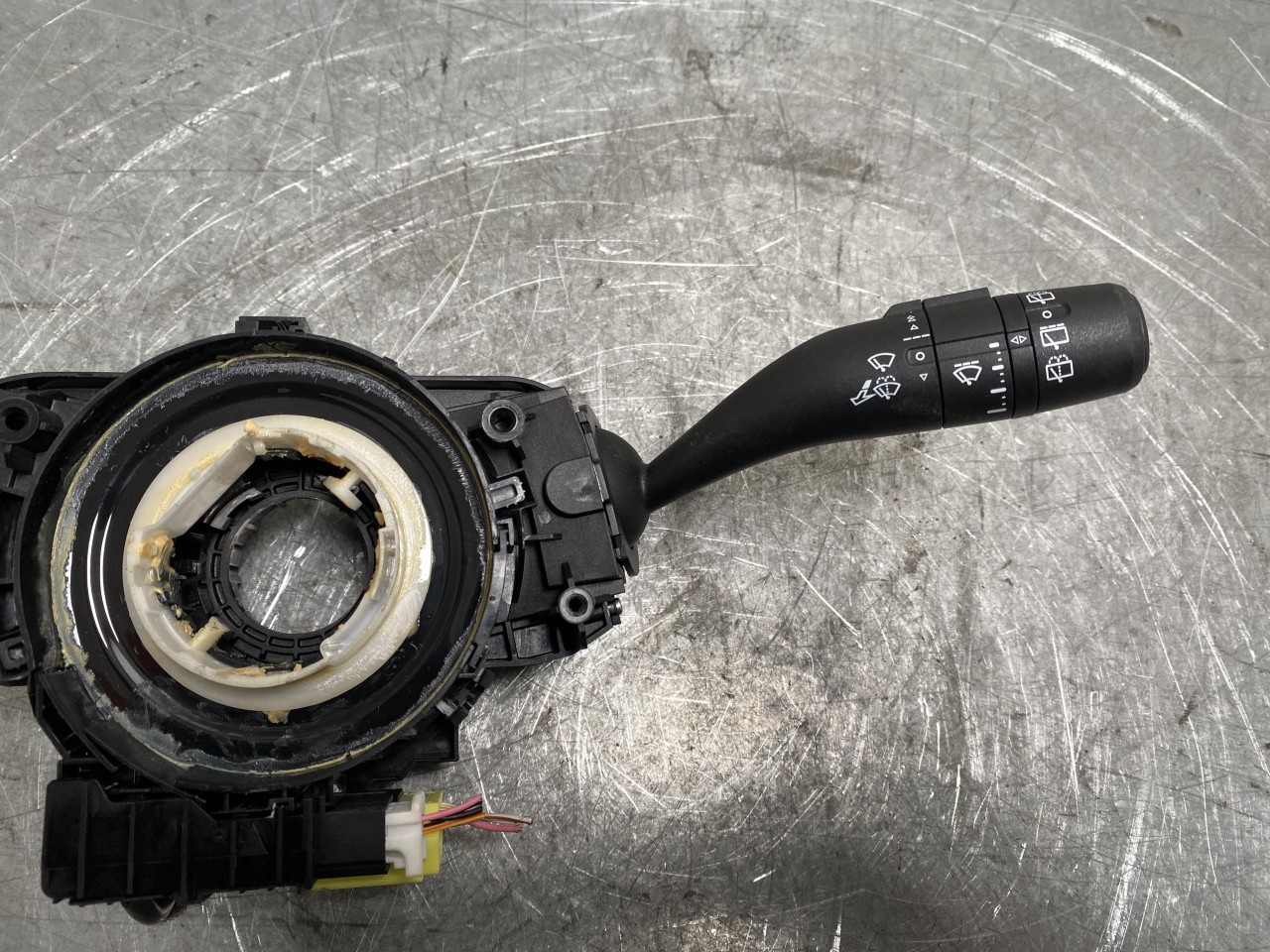 Steering column switches view 2