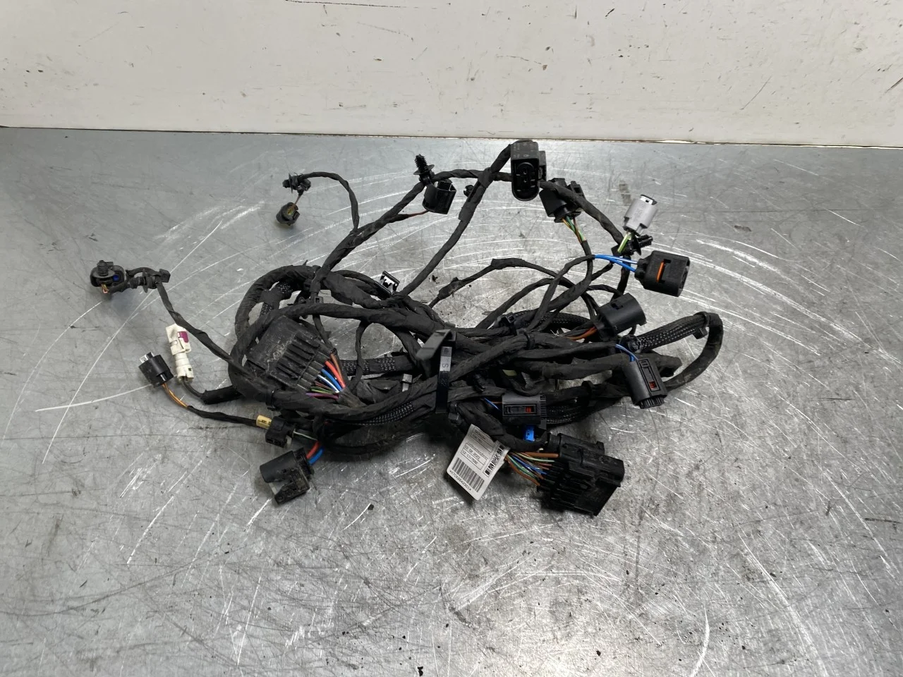 BMW IX 2022- Front parking sensor