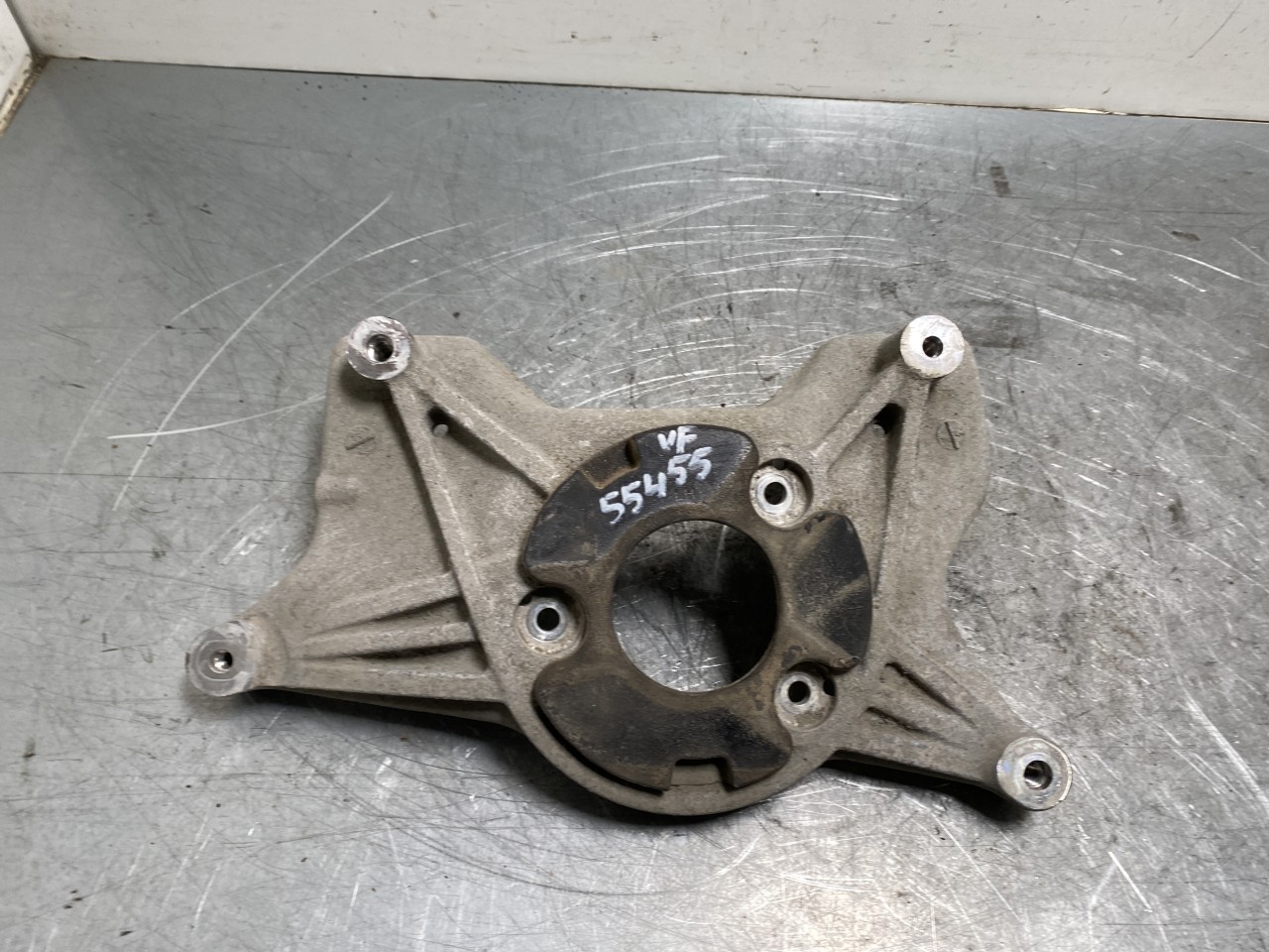 Tesla MODEL Y 2021- Control arm, front left upper