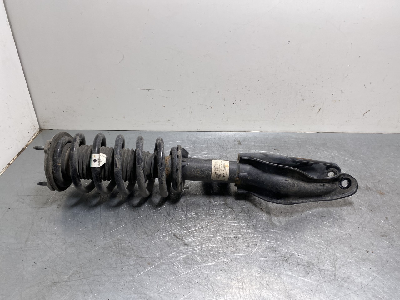 Tesla MODEL Y 2021- Strut assembly, front right