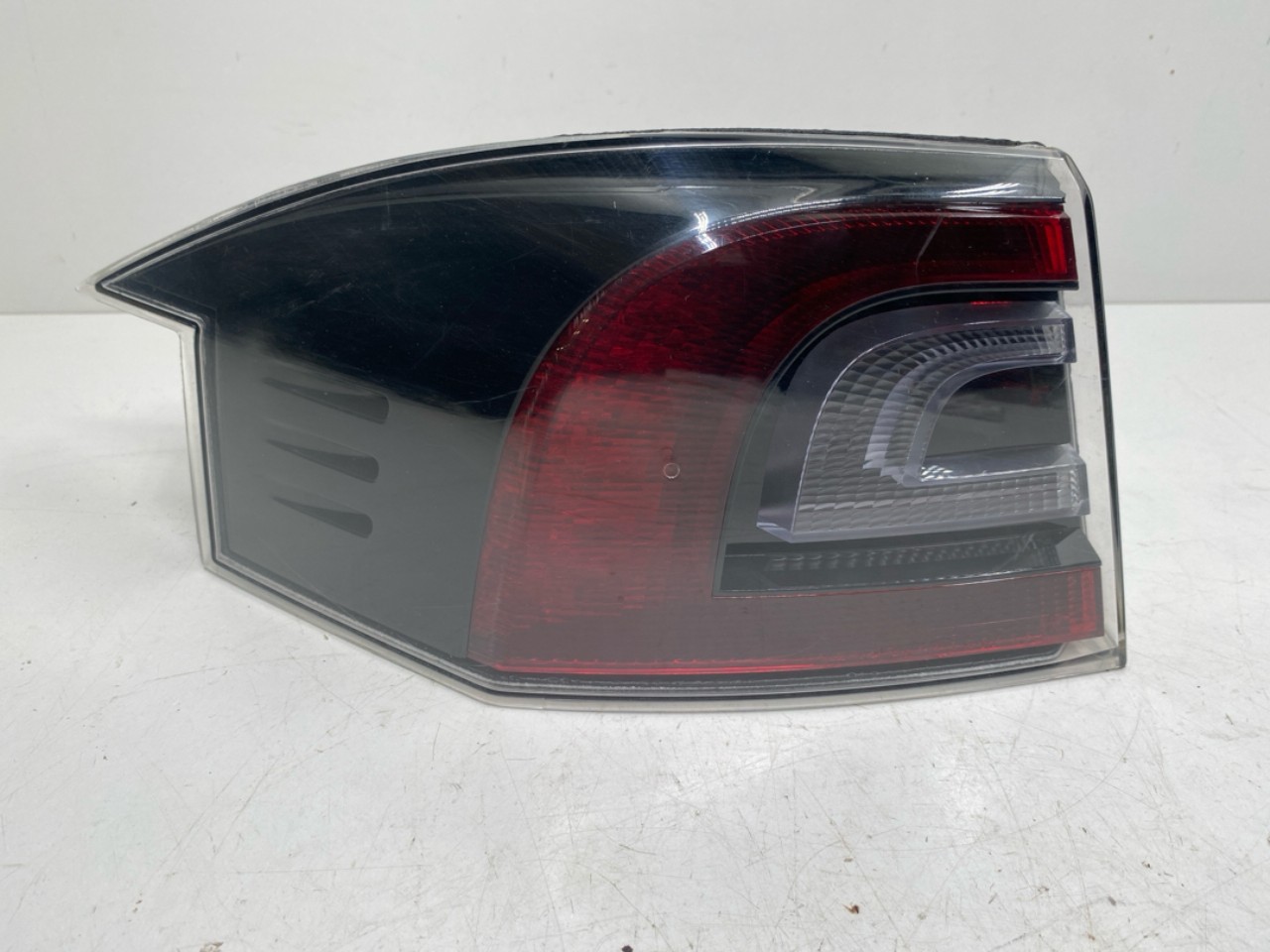 Tesla MODEL S 2013- Hátsó lámpa, bal