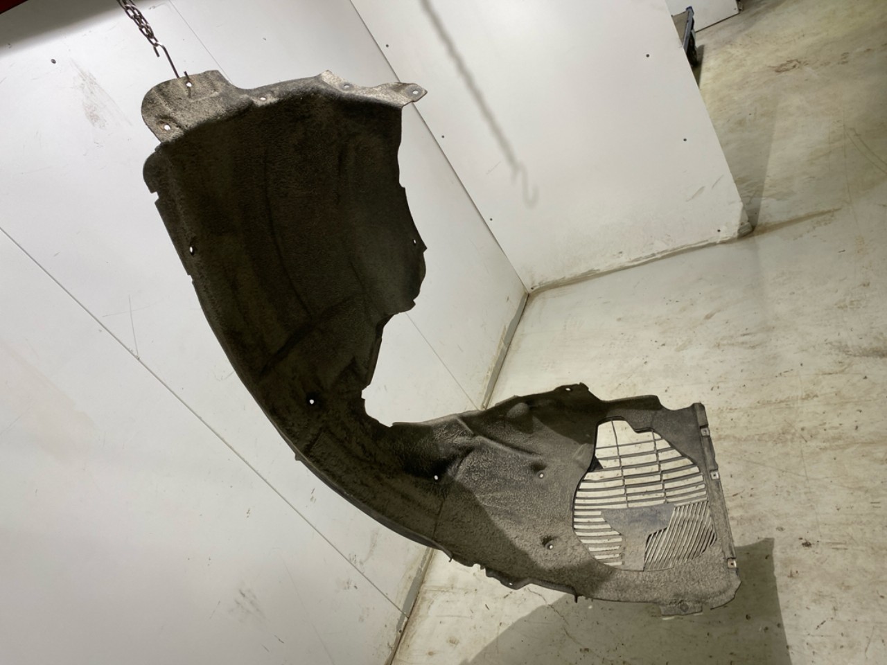 Porsche TAYCAN 2020- Inner fender liner view 2