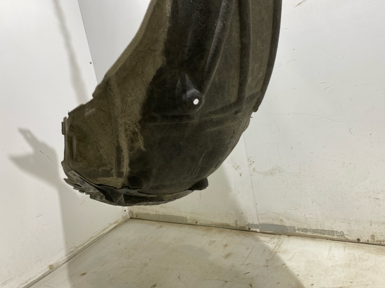 Porsche TAYCAN 2020- Inner fender liner view 5