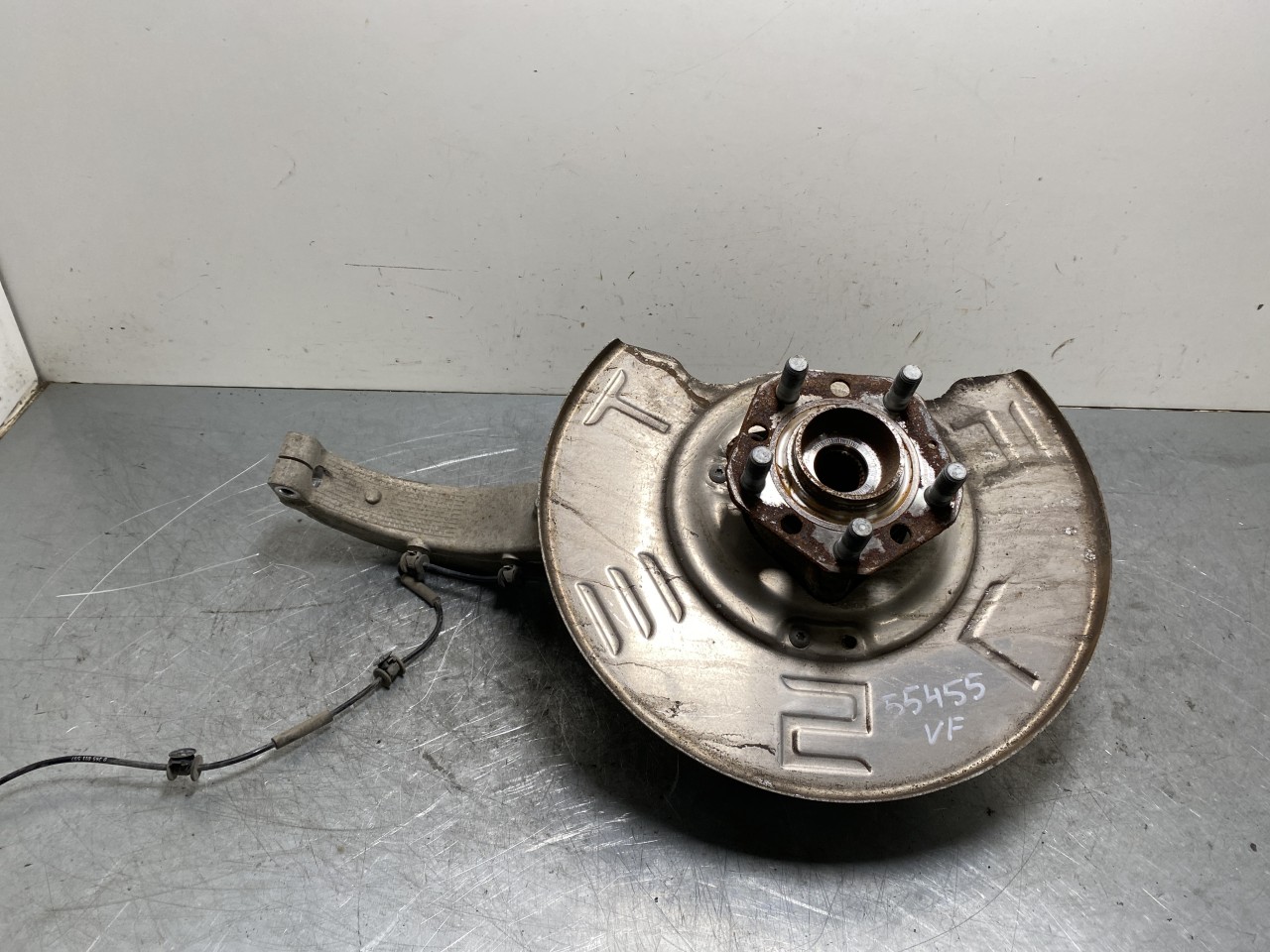 Tesla MODEL Y 2021- Stub axle carrier, left front