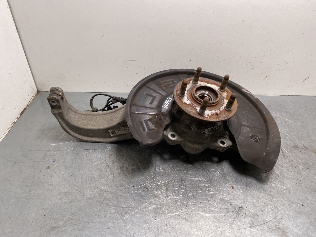 Tesla MODEL S 2013- Front right steering knuckle