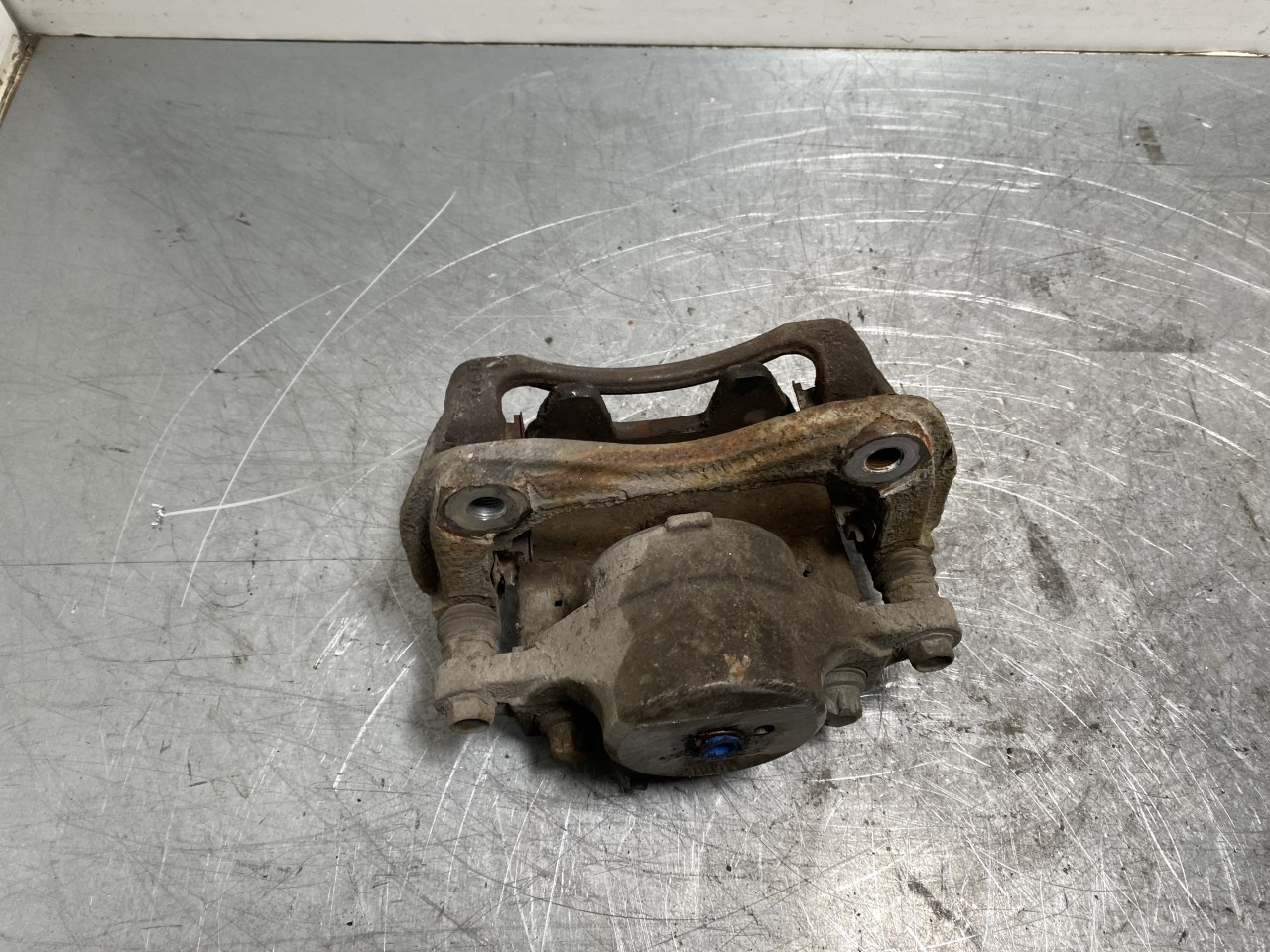 Hyundai IONIQ AE 2017-22 Front right brake caliper view 3