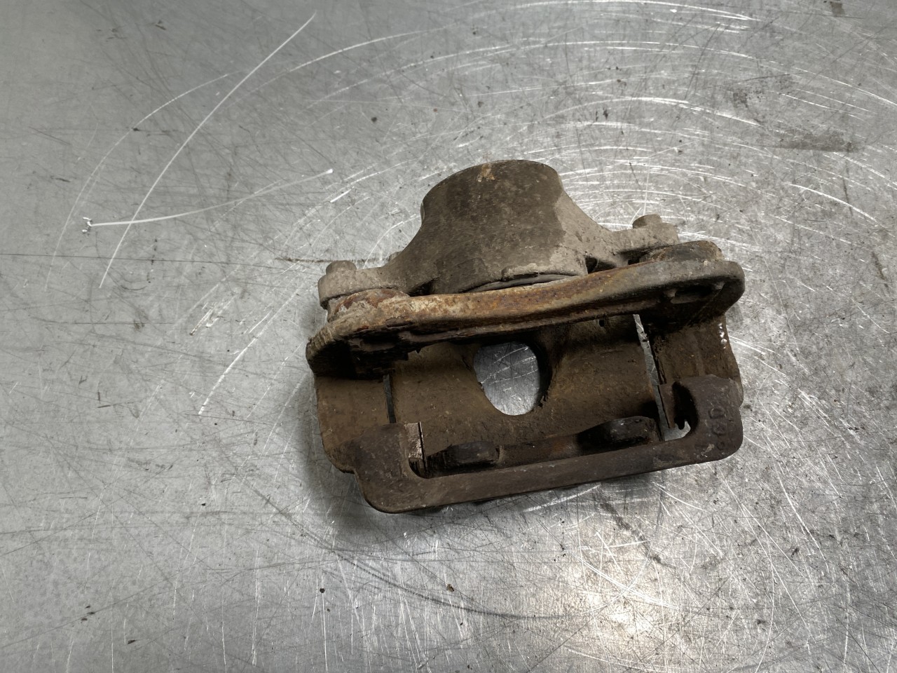Hyundai IONIQ AE 2017-22 Front right brake caliper view 4