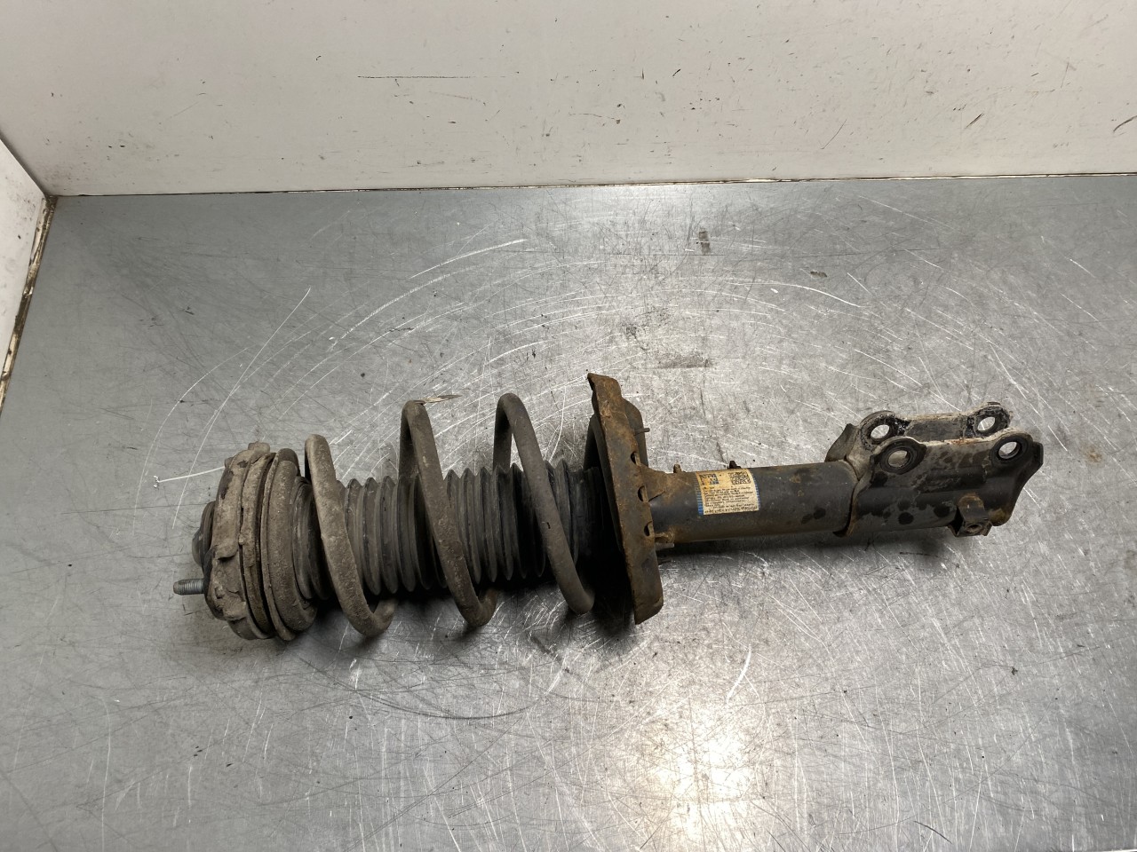 Hyundai IONIQ AE 2017-22 Strut assembly, front left view 2
