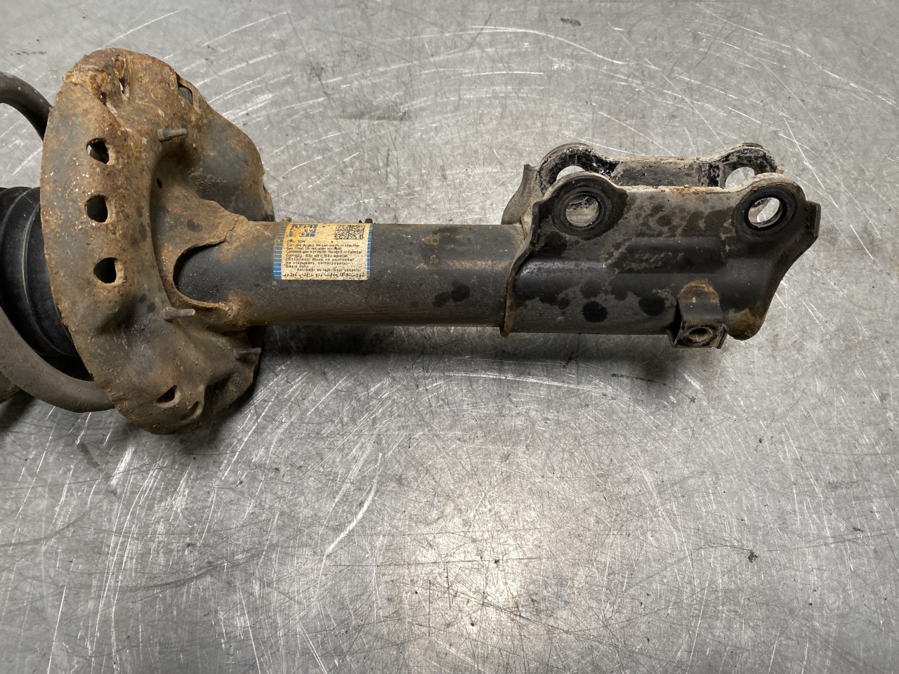 Hyundai IONIQ AE 2017-22 Strut assembly, front left view 3