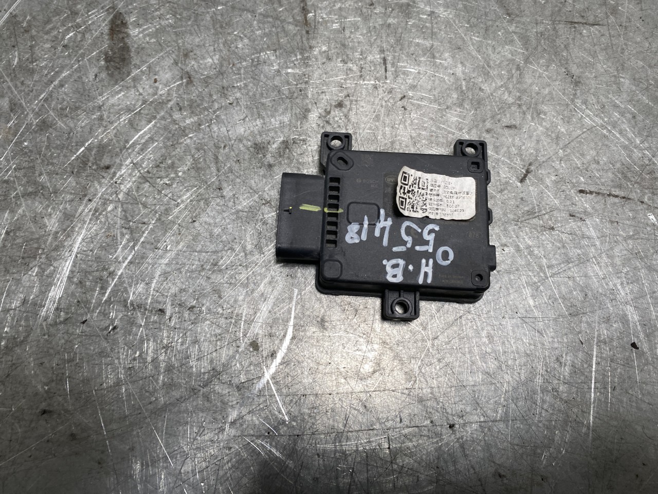 Byd HAN 23-> Adaptive cruise control sensor