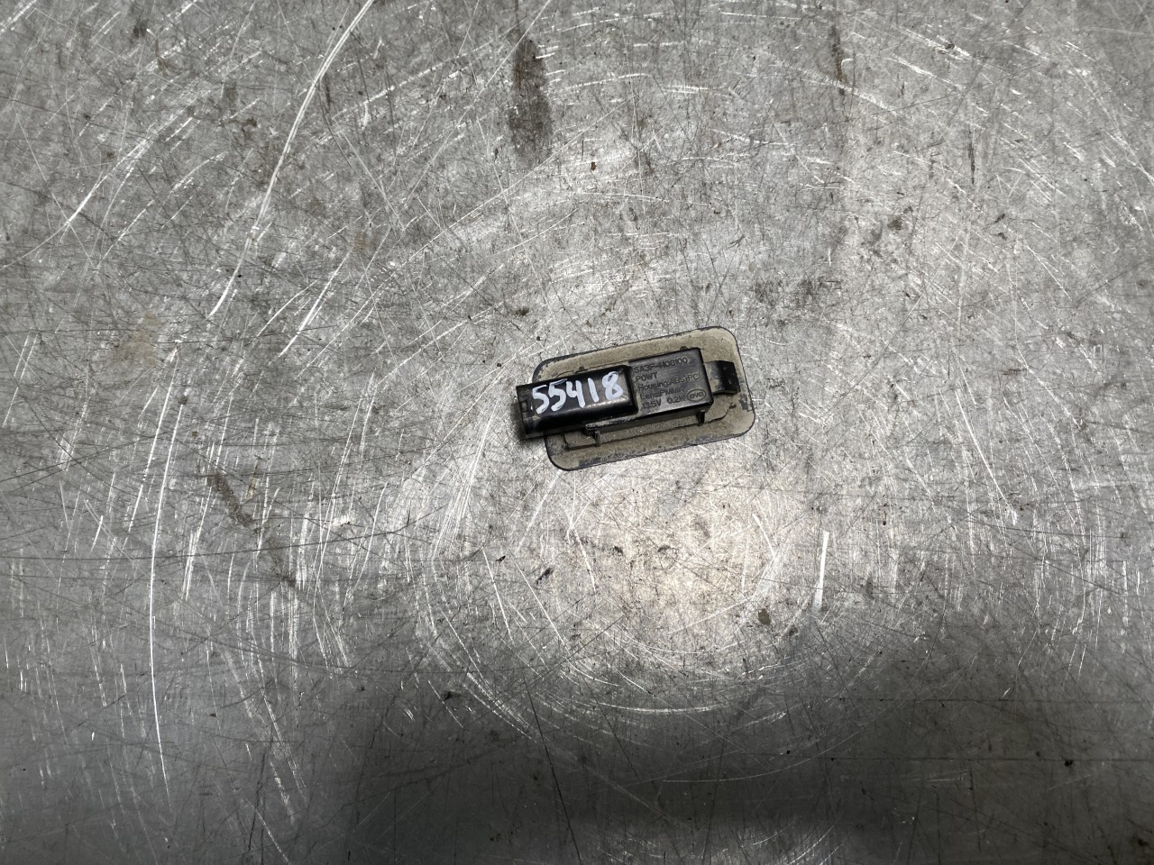 Byd HAN 23-> License plate light view 2