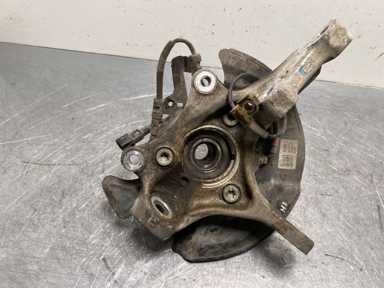 Hyundai IONIQ AE 2017-22 Front right steering knuckle view 3