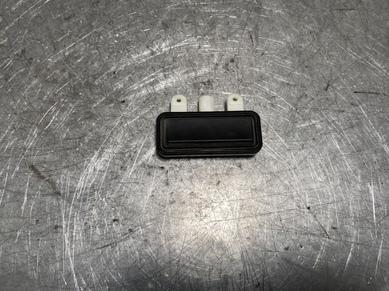Mercedes B 180-200 W246/W242 2012-19 Tailgate switch
