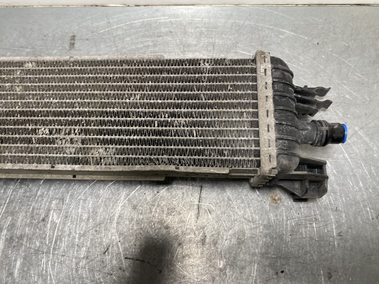 Mercedes B 180-200 W246/W242 2012-19 Hűtő, automata váltós nézet 2