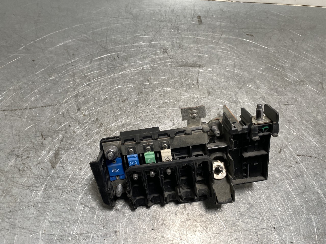 Mercedes B 180-200 W246/W242 2012-19 Biztosítékdoboz / elektromos központ nézet 2