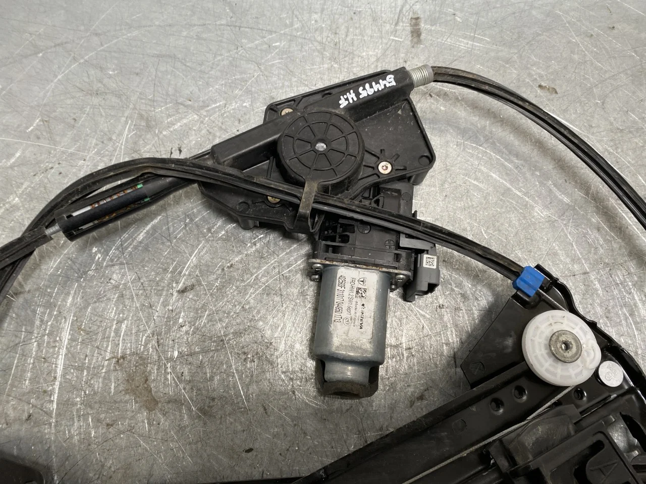 Tesla MODEL S 2013- Electric window regulator, complete view 2