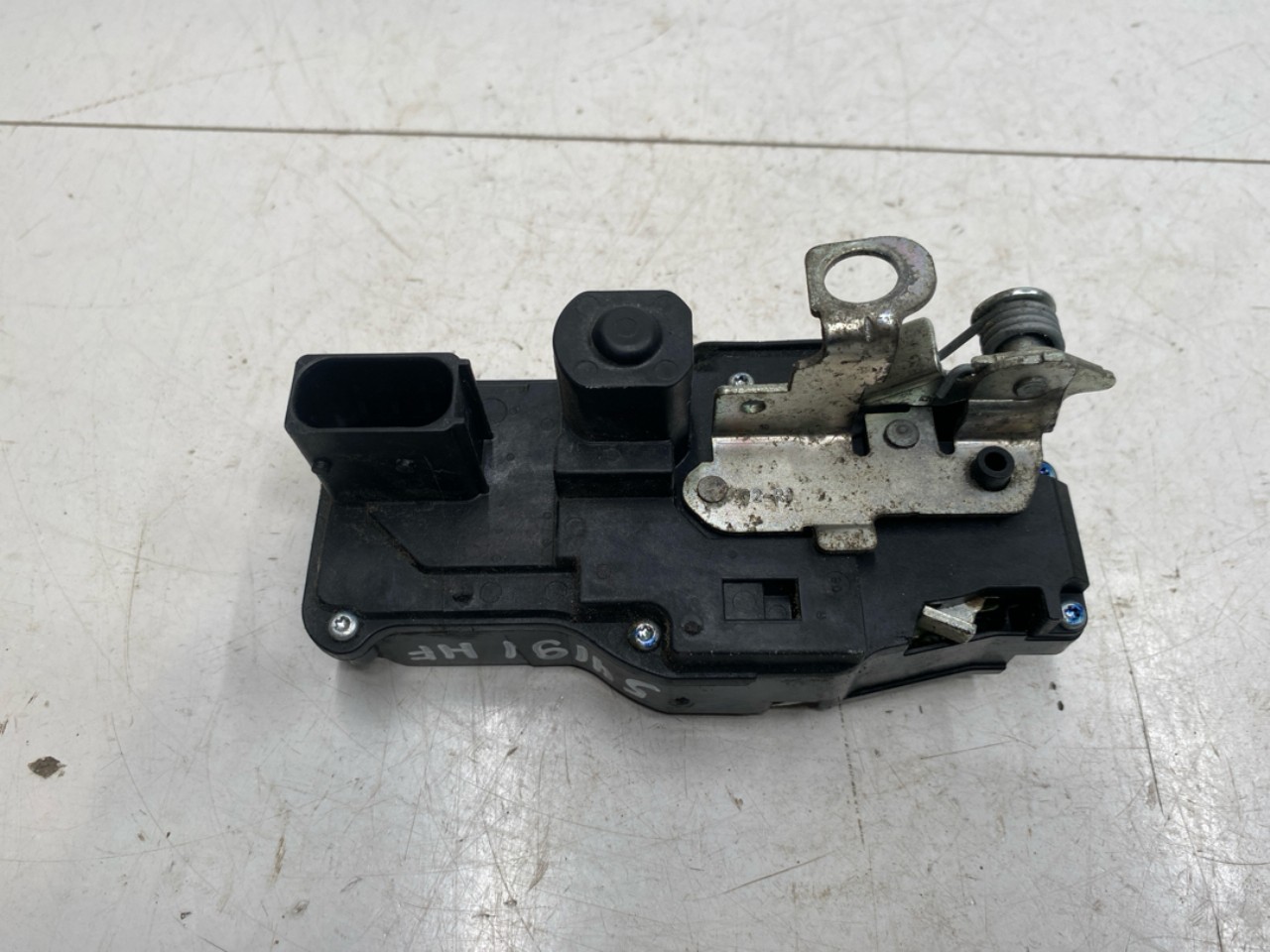 Tesla MODEL S 2013- Door lock housing view 3