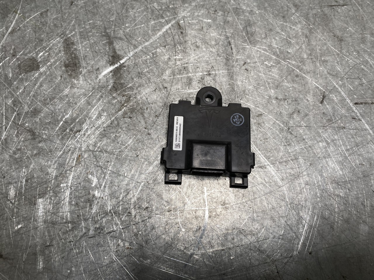 Tesla MODEL S 2013- Door control unit