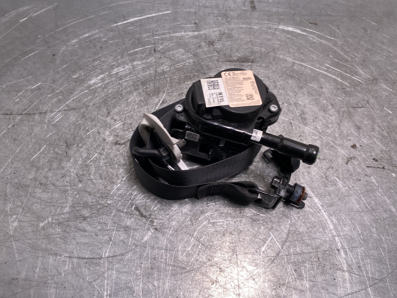 Hyundai IONIQ 5 NE 2022- Front left seat belt
